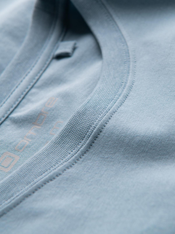 Ombre Clothing Svetlomodré pánske tričko Ombre Oblečenie