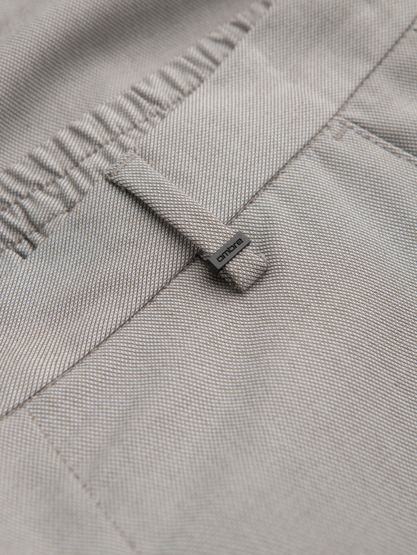 Ombre Clothing Svetlošedé pánske nohavice Chino Ombre Oblečenie