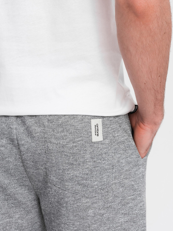 Ombre Clothing Šedé pánske žíhané šortky Ombre Oblečenie