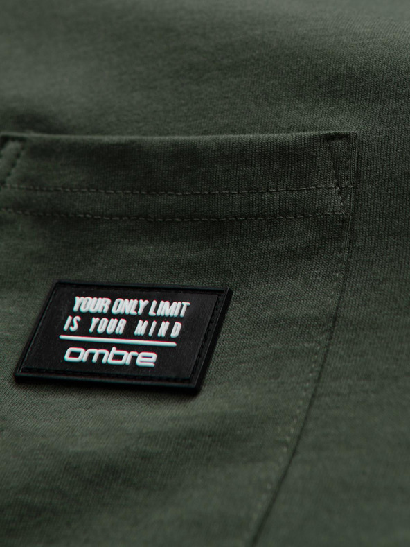 Ombre Clothing Zelené pánske tričko s vreckom Ombre Clothing