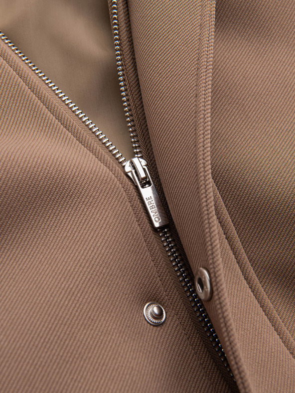 Ombre Clothing Hnedý pánsky kabát s kapucňou Ombre Oblečenie