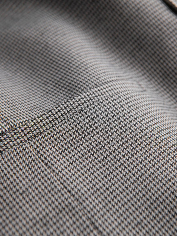 Ombre Clothing Šedá pánska žakárová vesta Ombre Oblečenie