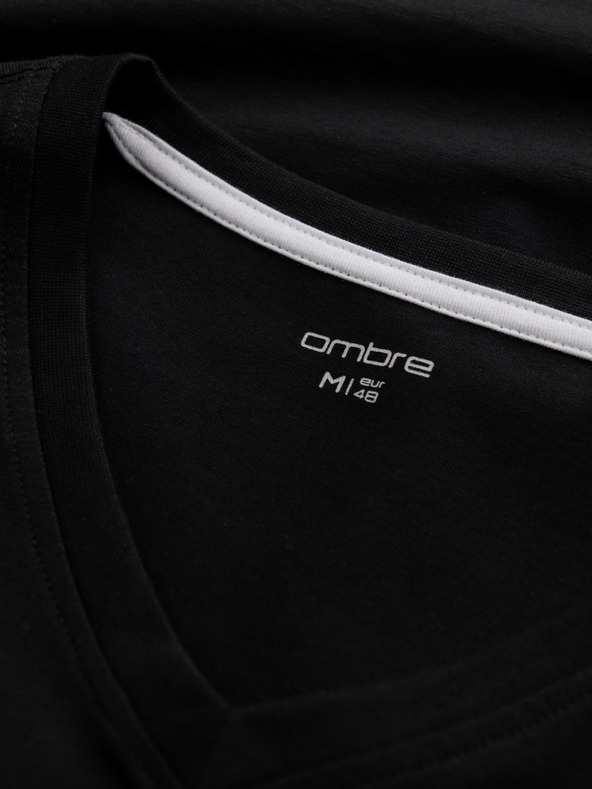 Ombre Clothing Čierne pánske tričko s výstrihom do V Oblečenie Ombre