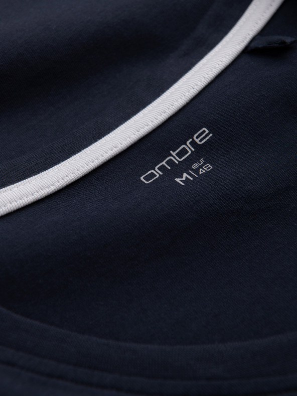 Ombre Clothing Tmavomodré pánske tričko s výstrihom do V Oblečenie Ombre