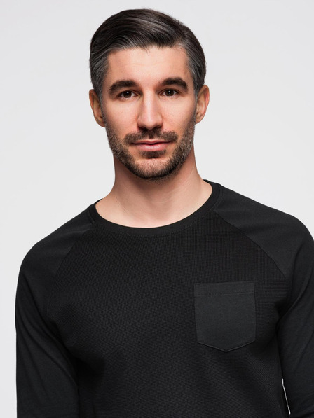 Ombre Clothing Čierna pánska základná košeľa s vreckom Ombre Clothing