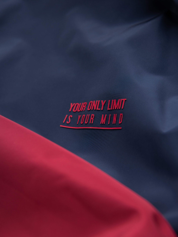 Ombre Clothing Červená a modrá pánska športová bunda od Ombre Clothing