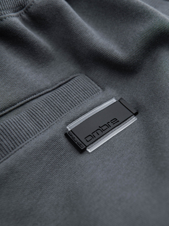 Ombre Clothing Šedé pánske základné teplákové šortky Ombre Clothing