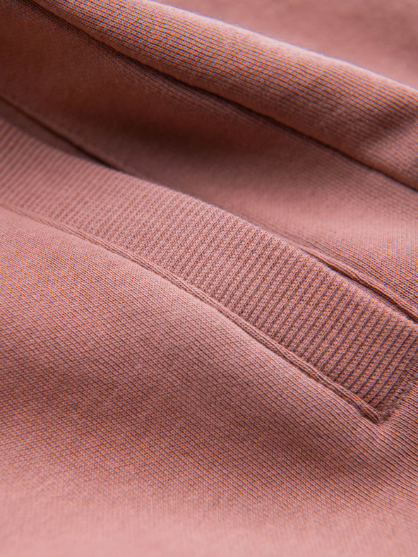 Ombre Clothing Ružové pánske základné teplákové šortky Ombre Clothing