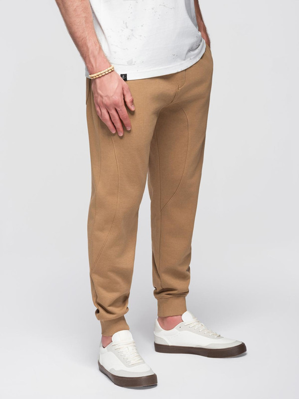 Ombre Clothing Hnedé pánske jogger nohavice Ombre Oblečenie