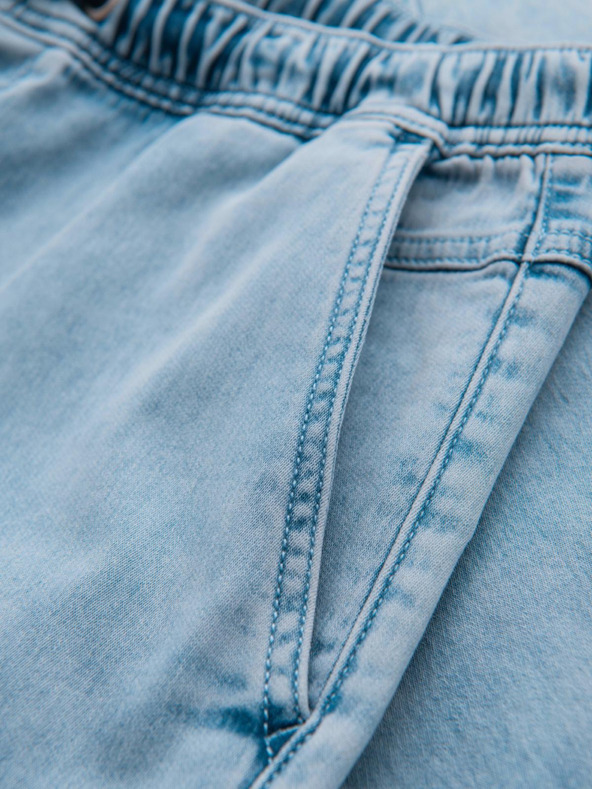 Ombre Clothing Pánske krátke džínsové šortky s ozdobným prešívaním - svetlomodré