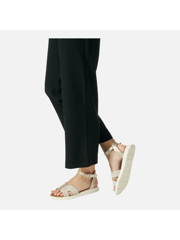 Geox Zlaté dámske sandále Geox Dandra