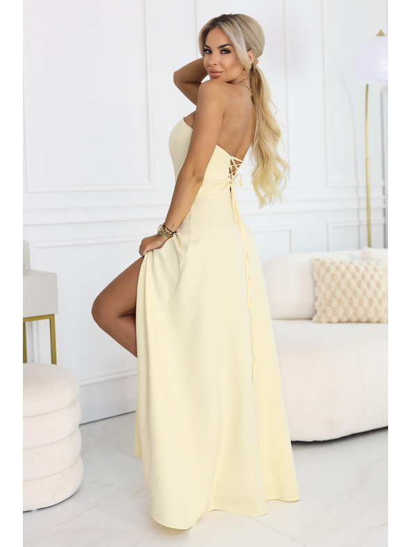 numoco ELARA Korzetové maxi šaty s rozparkom a viazaním na chrbte - masľová žltá