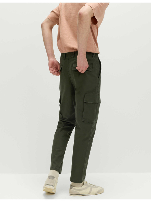 Marks & Spencer Strečové nohavice s vreckami, mierne zúžený strih Marks & Spencer zelená