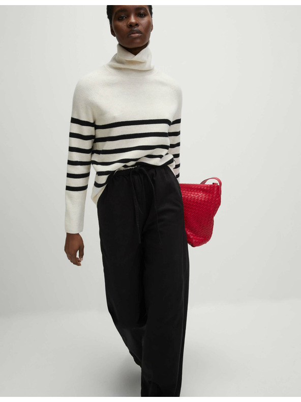 Marks & Spencer Džínsové nohavice so širokými nohavicami, v páse sťahovateľné na šnúrku Marks & Spencer čierna