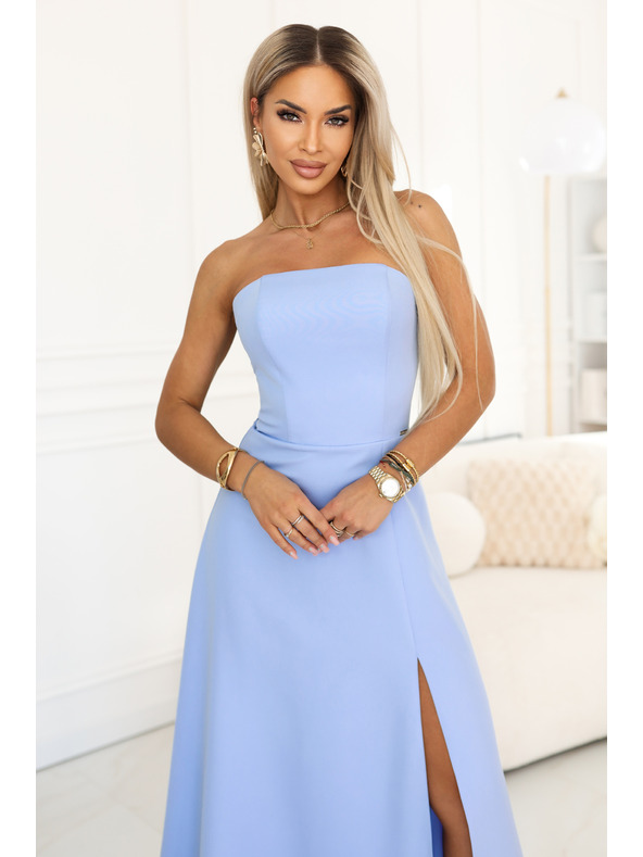 numoco ELARA Korzetnové maxi šaty s rozparkom a viazaním na chrbte - svetlo modré