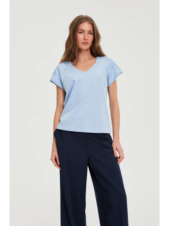 Moodo Halenka s čipkou na rukávoch svetlo modrá Moodo