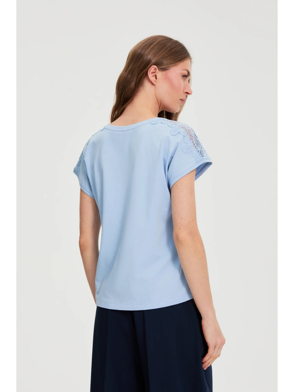 Moodo Halenka s čipkou na rukávoch svetlo modrá Moodo