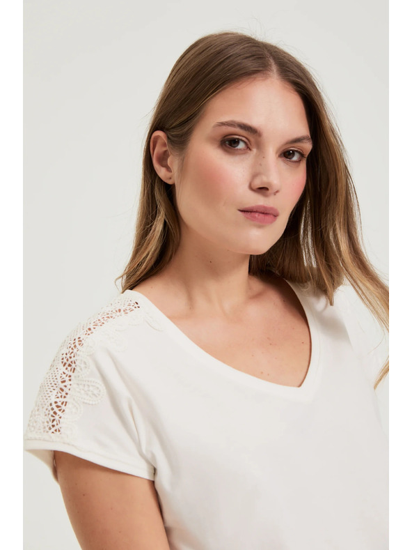Moodo Halenka s čipkou na rukávoch biela Moodo