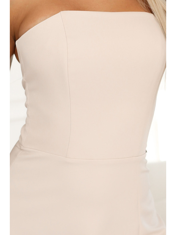 numoco ELARA Korzetové maxi šaty s rozparkom a viazaním na chrbte - béžové