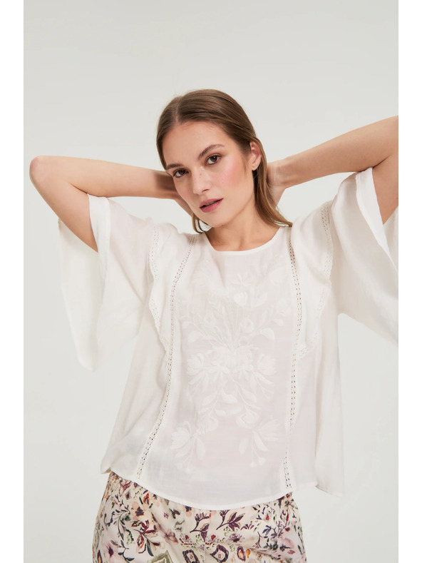 Moodo Košeľa s voľánmi biela Moodo
