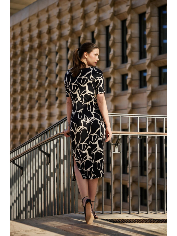 Moodo Vzorované midi šaty béžové Moodo