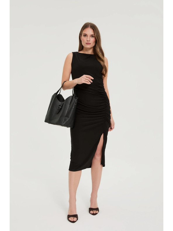 Moodo Priľahlé šaty so skladmi čierne Moodo