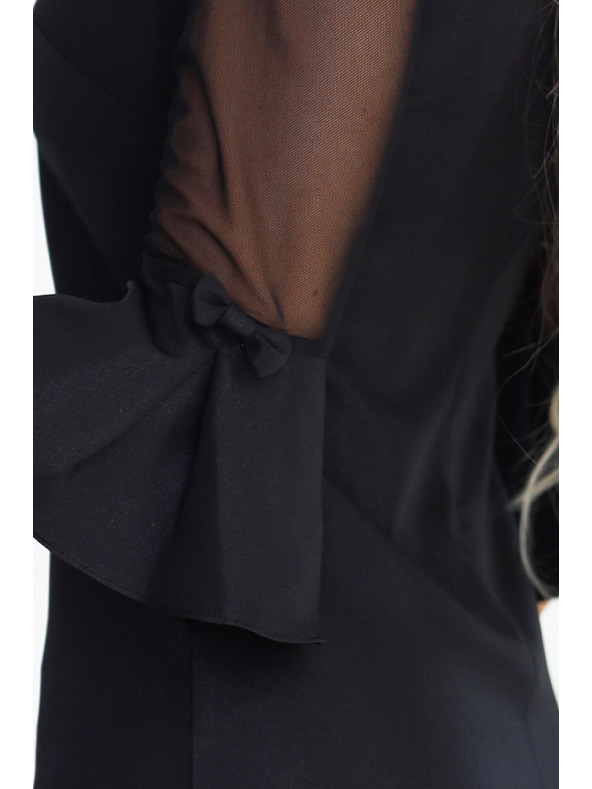 numoco Trapézové trblietavé šaty s tylovými rukávmi a výstrihom V - čierne