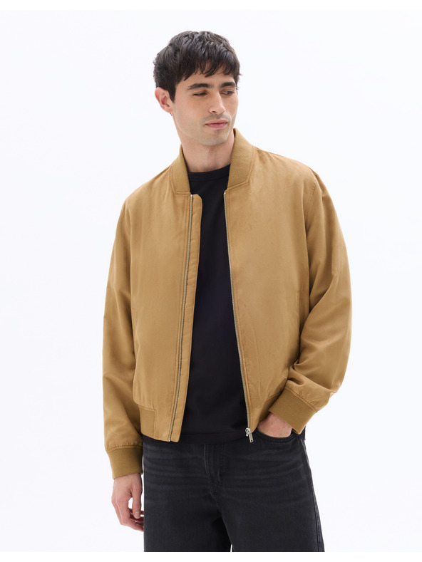 Celio Bunda bomber Nusuedliht