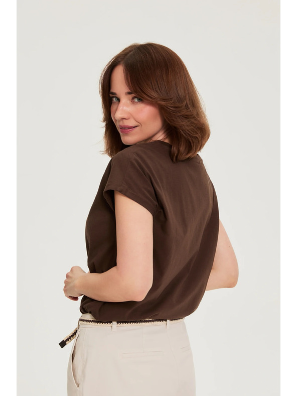 Moodo Bavlnené tričko s výstrihom do V hnedé Moodo