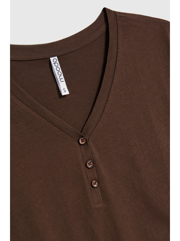 Moodo Bavlnené tričko s výstrihom do V hnedé Moodo