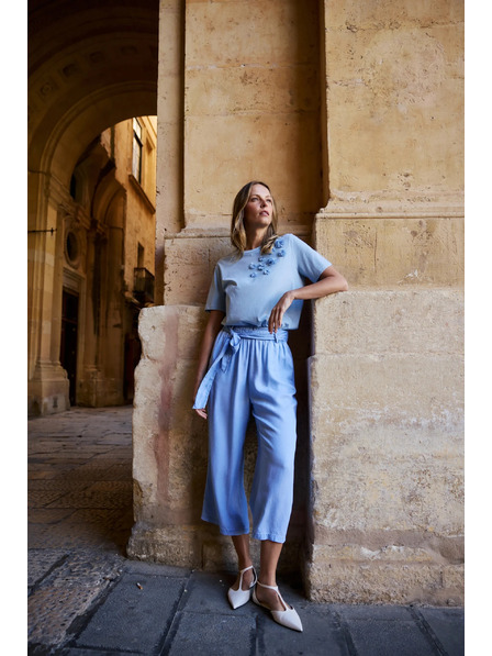 Moodo Bavlnená blúzka s aplikáciou svetlo modrá Moodo