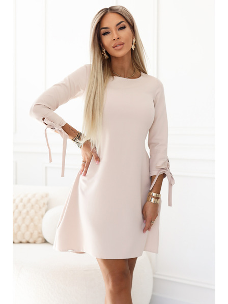 numoco ALICE Lichobežníkové mini šaty s mašľou a viazanými rukávmi - béžové