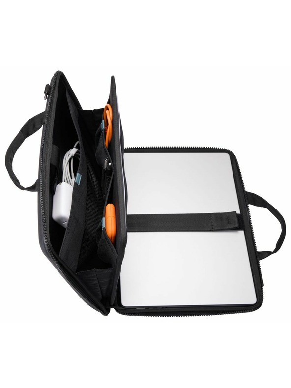 Thule Thule Gauntlet 5.0 brašňa na 16" MacBook Pro TGAE2557 - čierna