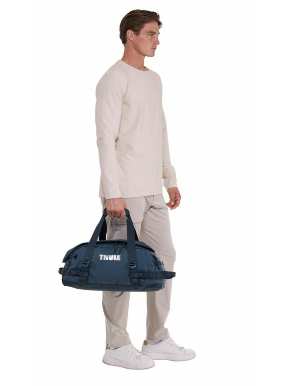Thule Thule Chasm S športová taška 30 L TDSD301 - Darkest Blue