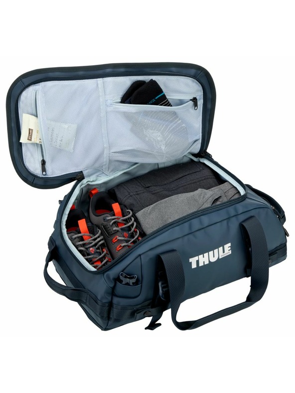 Thule Thule Chasm S športová taška 30 L TDSD301 - Darkest Blue