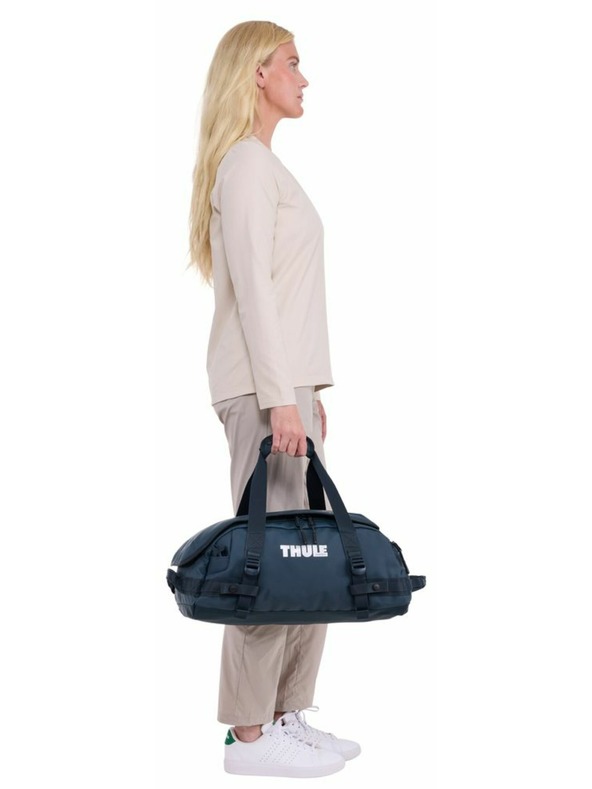 Thule Thule Chasm S športová taška 30 L TDSD301 - Darkest Blue