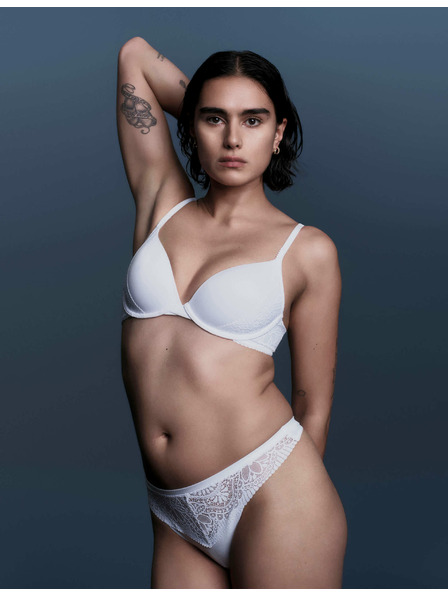 Marks & Spencer Hladká dekoltová podprsenka Body Soft™ s kostícami, veľ. A–E Marks & Spencer biela