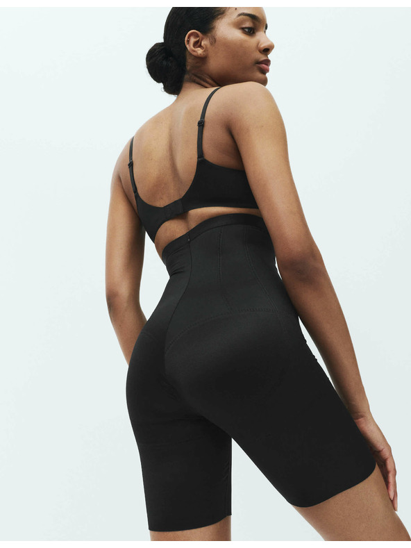 Marks & Spencer Spevňujúci štíhliaci korzet s technológiou Magicwear™ Marks & Spencer čierna