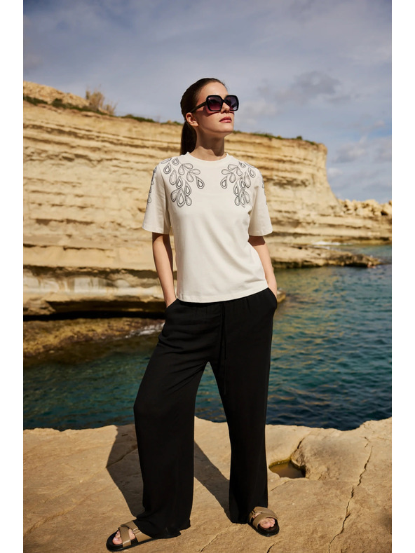 Moodo Bavlnená blúzka s potlačou biela Moodo