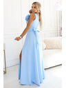 numoco Maxi šaty na svadbu s kvetinou na ramene a rozparkom - svetlo modré