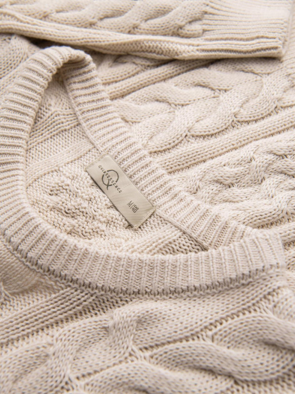 Ombre Clothing Elegantný pánsky sveter so zaujímavou väzbou - ecru V1 OM-SWSW-0173 Ombre Clothing