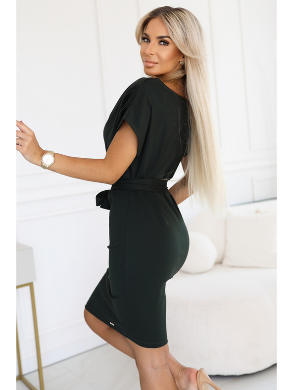 numoco ROXI šaty s asymetrickou sukňou a pásom