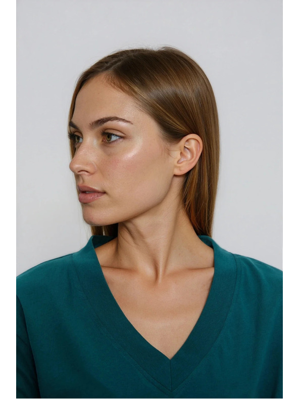 Moodo Bavlnené tričko s výstrihom do "V" zelené Moodo