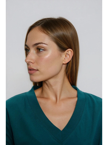 Moodo Bavlnené tričko s výstrihom do "V" zelené Moodo