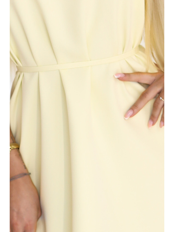 numoco VICTORIA Lichobežníkové šaty bez rukávov s páskom - masláková žltá