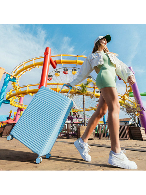 Heys Svetlohnedý cestovný kufor Heys Pastel M