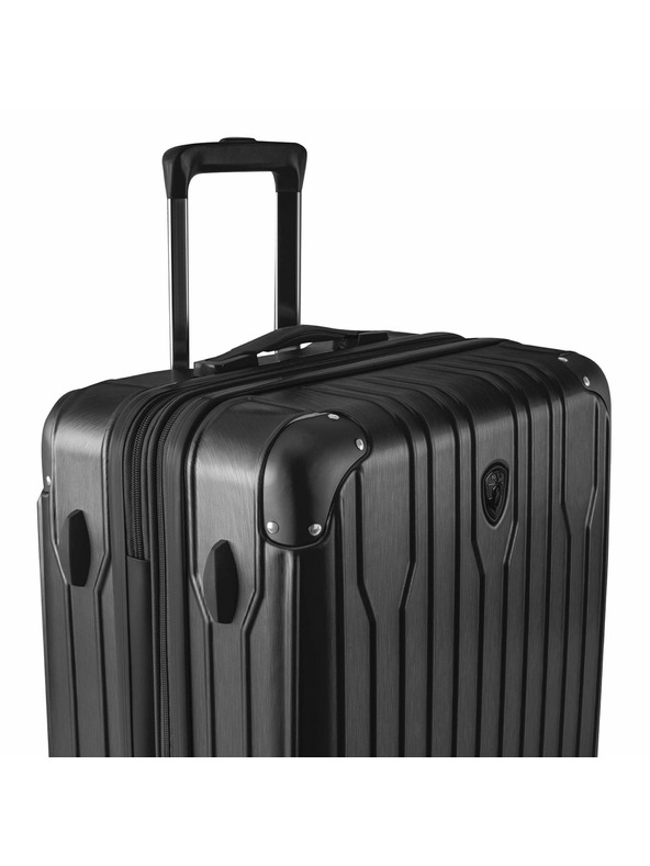 Heys Čierny cestovný kufor Heys Xtrak L