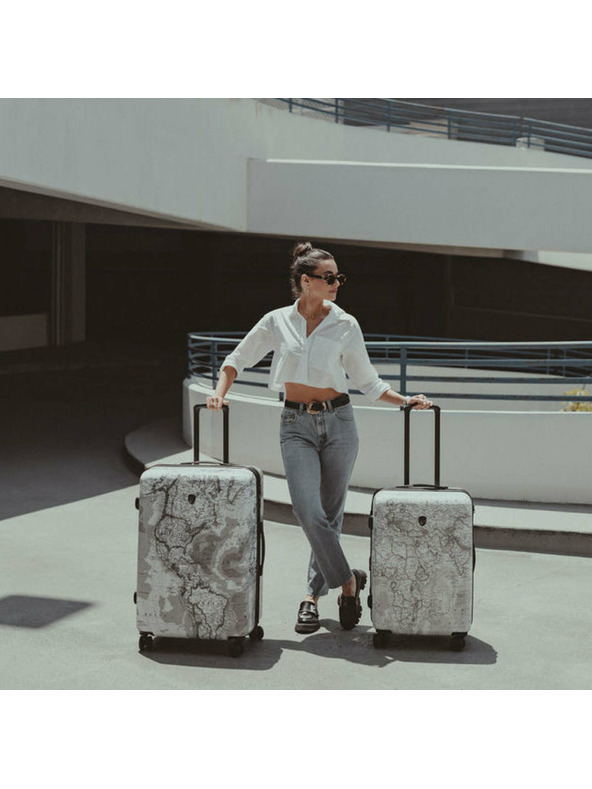 Heys Čiernobiely vzorovaný cestovný kufor Heys Journey 3G M Čiernobiela mapa