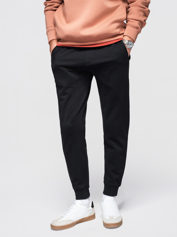 Ombre Clothing Pánske tepláky BASIC so žebrovanou nohavicou - čierne V5 OM-PABS-0305 Ombre Clothing