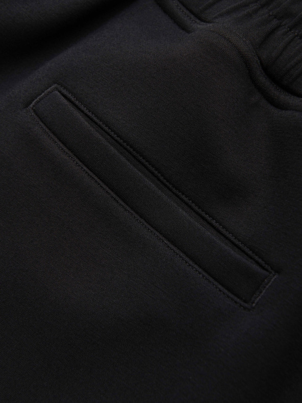 Ombre Clothing Pánske tepláky s rovnými nohavicami z hladkého úpletu - čierne V1 OM-PSBC-0221 Ombre Clothing